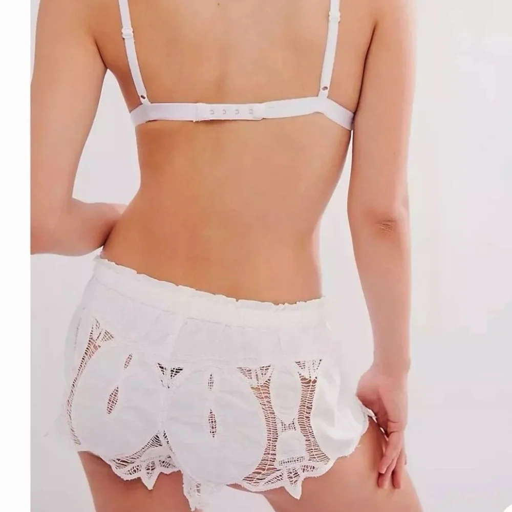 FREE PEOPLE Brittany Embroidered Micro Shorts White Size M - Picture 8 of 10